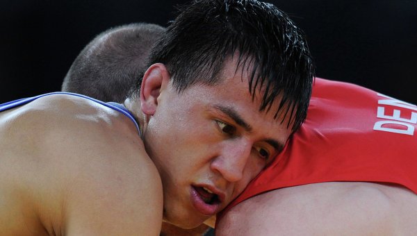 Новосибирец выиграл чемпионат мира по греко-римской борьбе